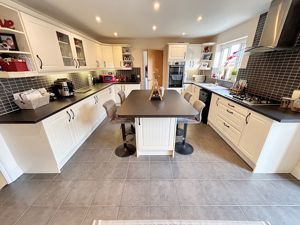 Kitchen- click for photo gallery